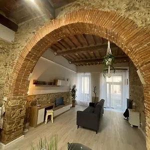 https://la-casina-del-corso.it-tuscanyhotel.com